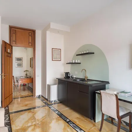 Starhost - Golden Bed & Breakfast