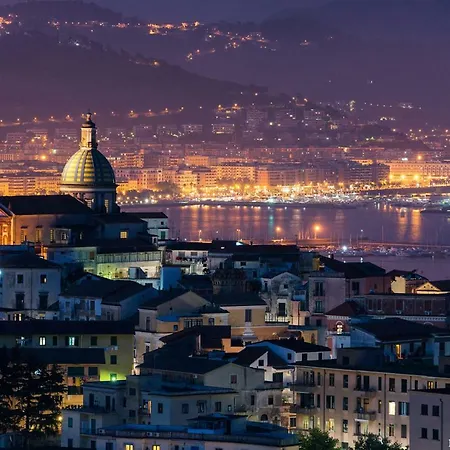 Bed & Breakfast Starhost - Golden Salerno